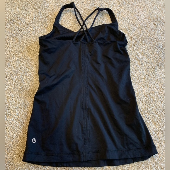 Lululemon black workout top size 4 - Picture 4 of 8